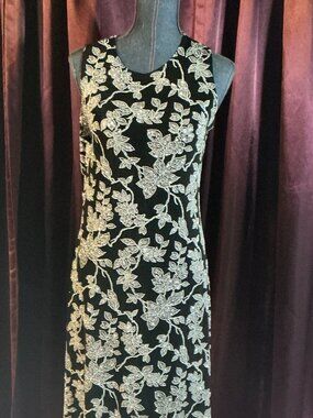 BLACK WITH SILVER THREADS GOWN - VERY STRETCHY / SHINY - Formal